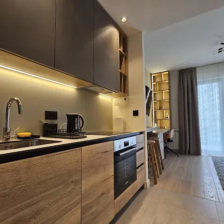 Crown - Bw Simfonija 1