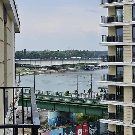 Crown - Bw Simfonija 1 Belgrád